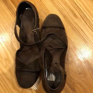 Excellent condition-Brown suede leather danskos